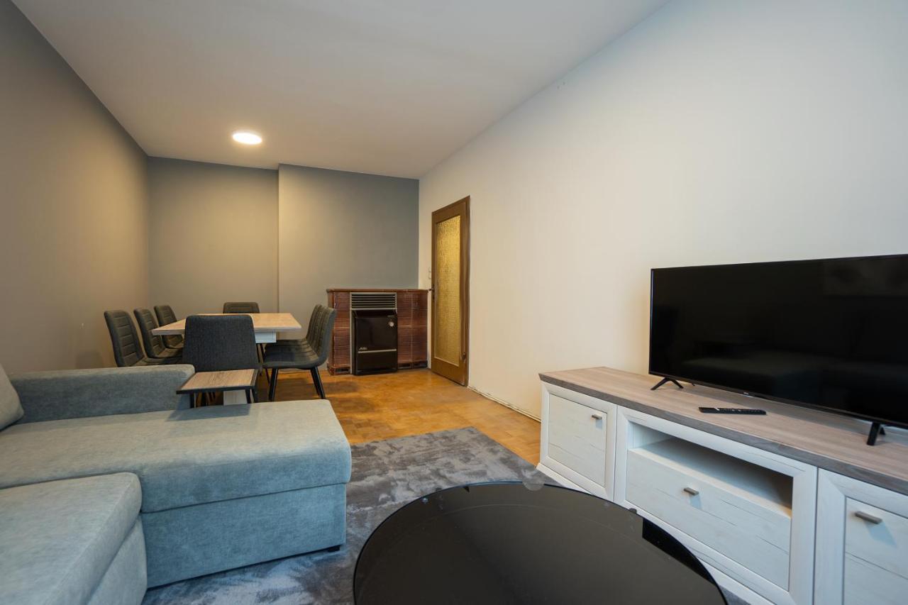 A Spacious 3-Bedroom Apartment With King-Size Beds Is Located Within 5 Minute'S Walk From The Prater Wenen Buitenkant foto
