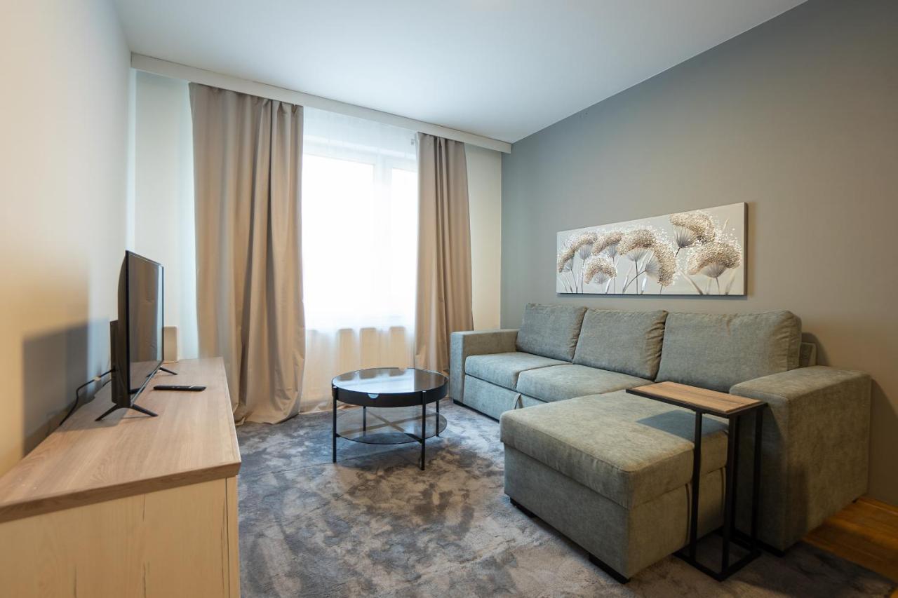 A Spacious 3-Bedroom Apartment With King-Size Beds Is Located Within 5 Minute'S Walk From The Prater Wenen Buitenkant foto