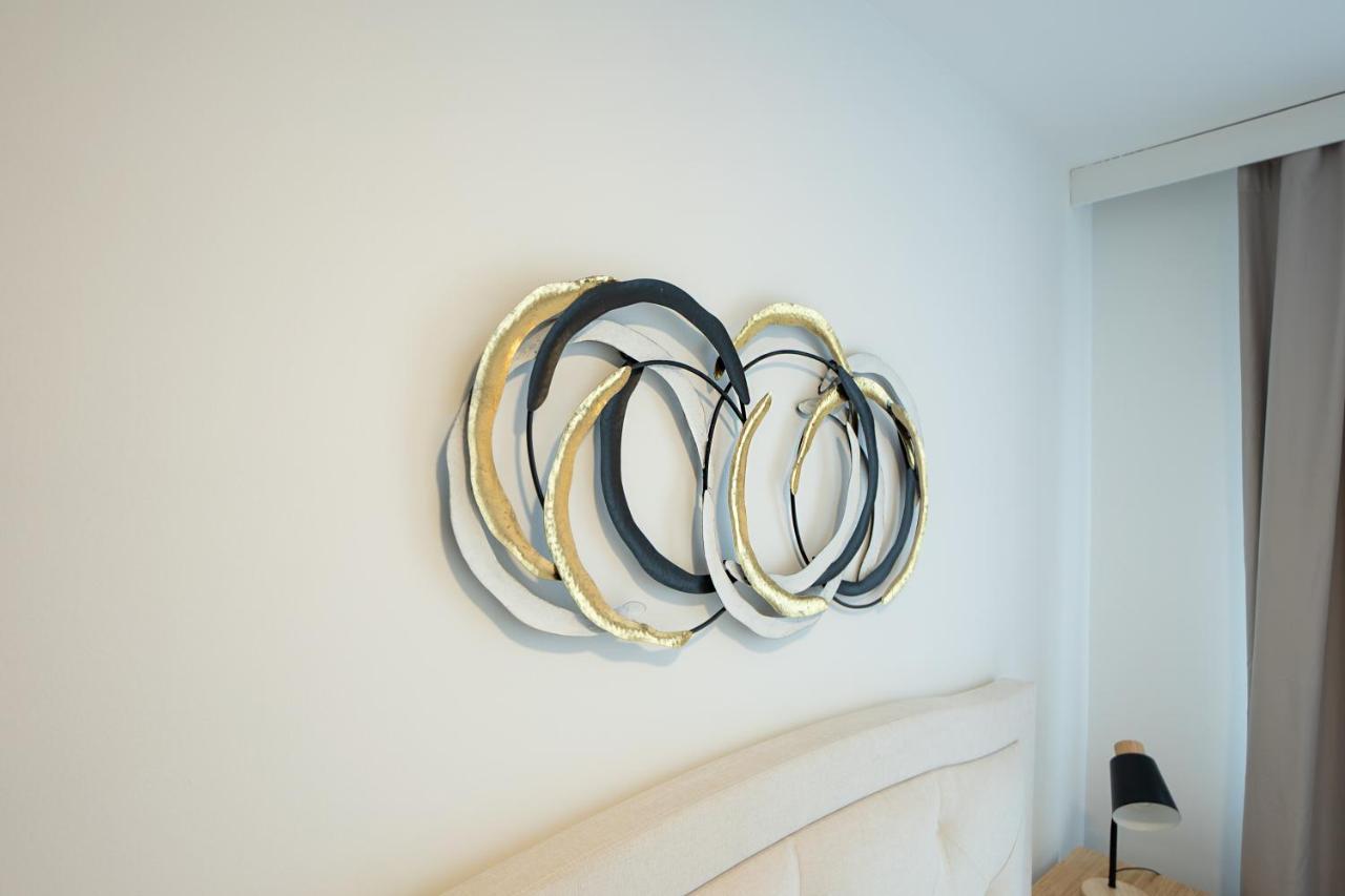 A Spacious 3-Bedroom Apartment With King-Size Beds Is Located Within 5 Minute'S Walk From The Prater Wenen Buitenkant foto