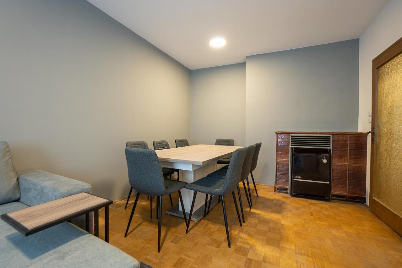 A Spacious 3-Bedroom Apartment With King-Size Beds Is Located Within 5 Minute'S Walk From The Prater Wenen Buitenkant foto